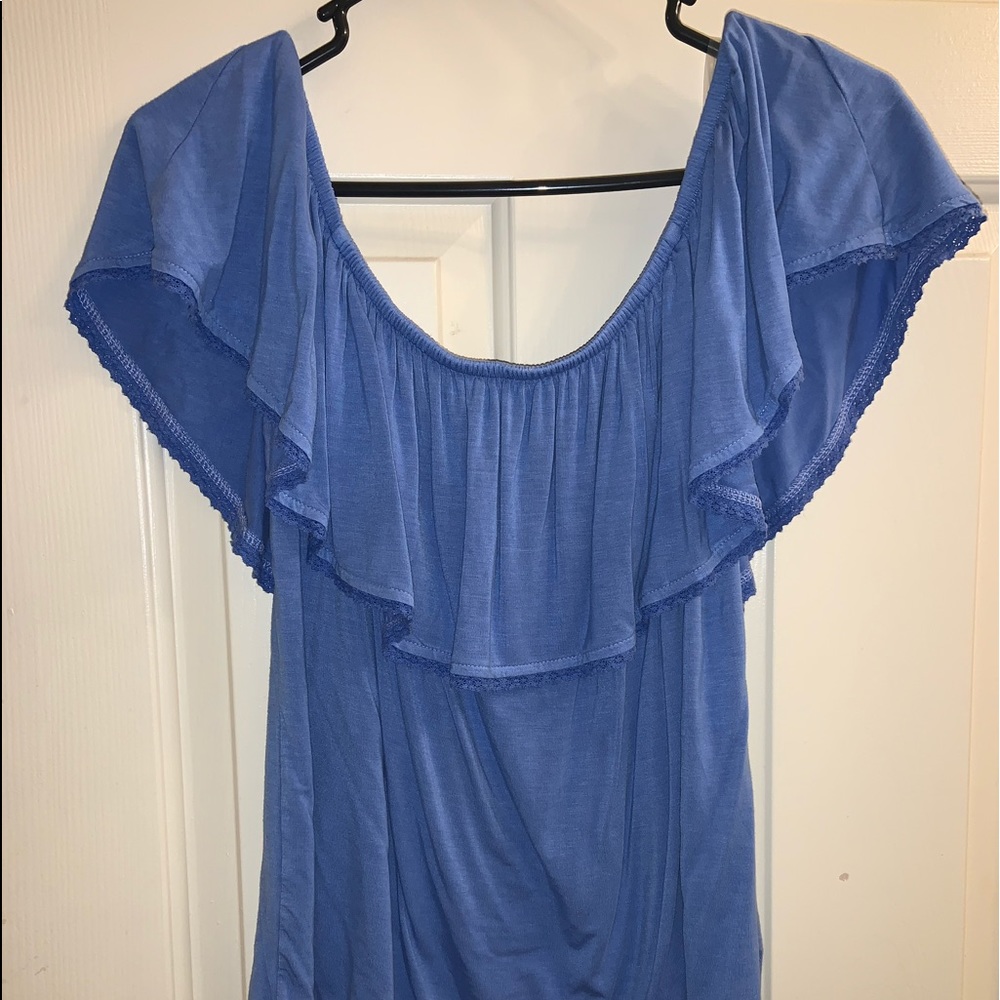 American Eagle Off-shoulder Shirt
